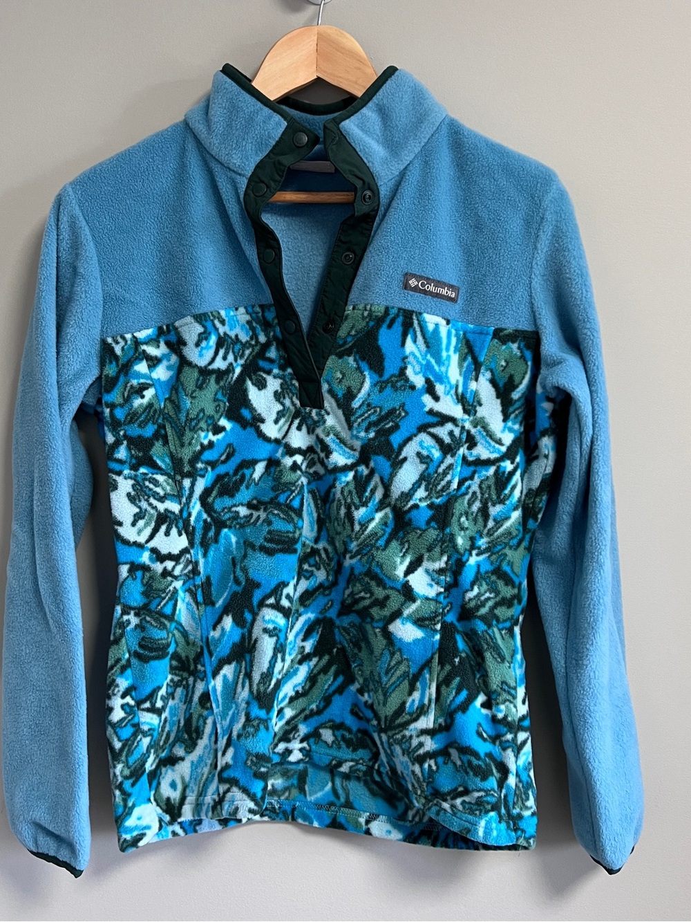 Columbia Blue and Teal Floral Fleece Snap Pullover
